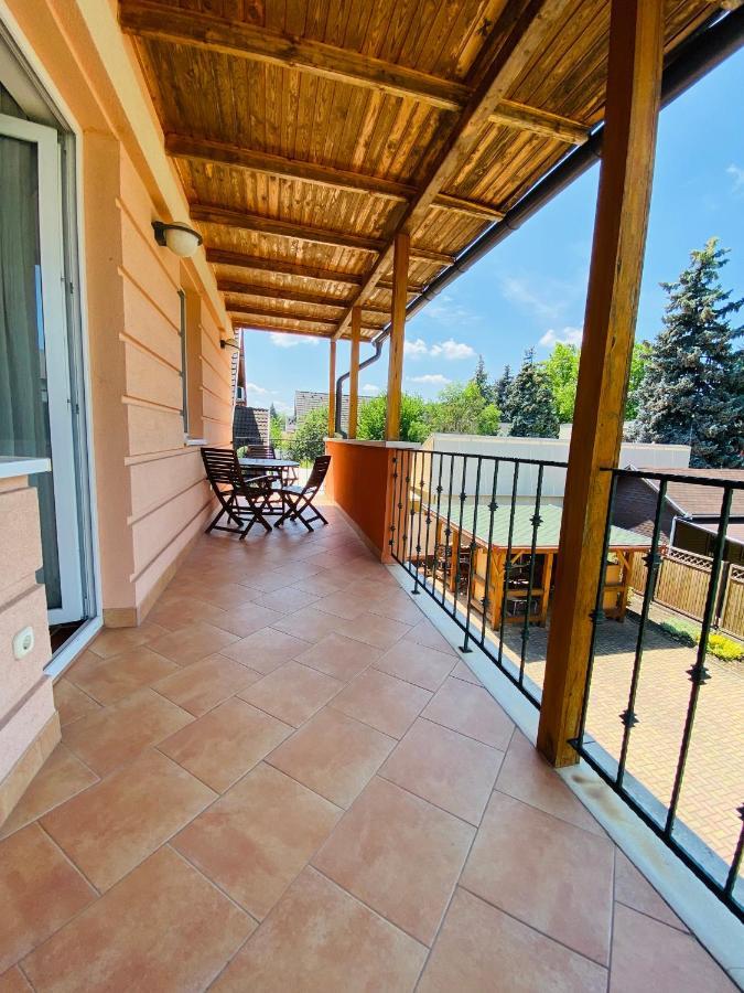 Gabi Lux Apartman Apartment Hajduszoboszlo Ngoại thất bức ảnh