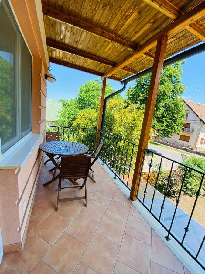Gabi Lux Apartman Apartment Hajduszoboszlo Ngoại thất bức ảnh